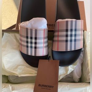 Burberry Men’s Furley Vintage Check Slides NWT